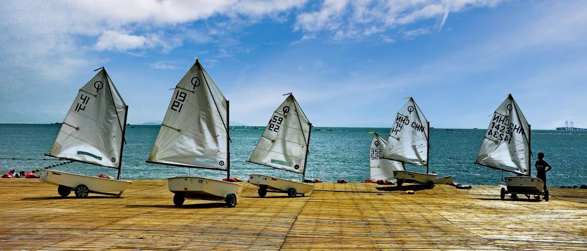 转会市场中 转会市场中