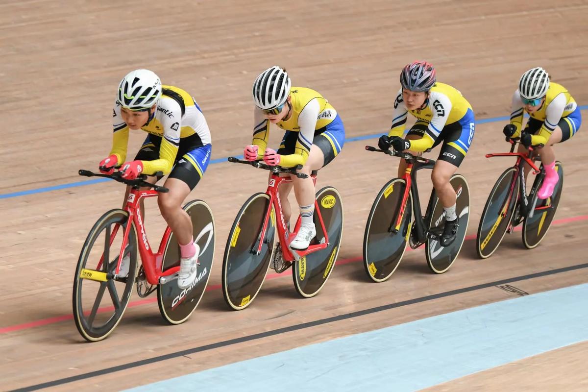 採取多方面 採取多方面